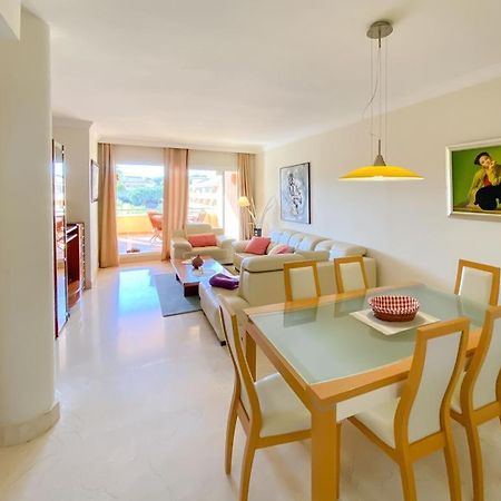 Apartamento En Los Patios De Santa Maria Golf มาร์เบยา ภายนอก รูปภาพ