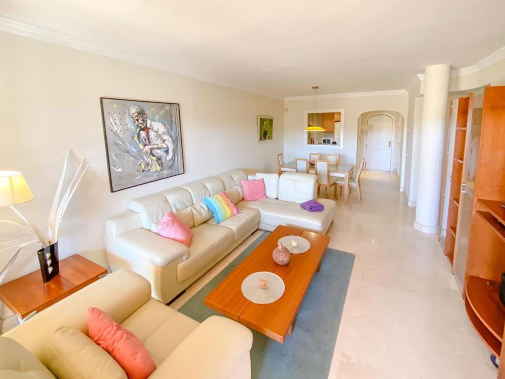 Apartamento En Los Patios De Santa Maria Golf มาร์เบยา ภายนอก รูปภาพ