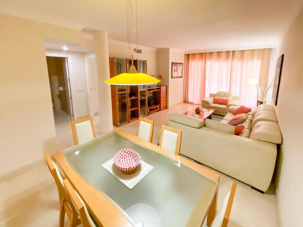 Apartamento En Los Patios De Santa Maria Golf มาร์เบยา ภายนอก รูปภาพ