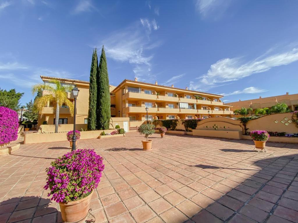 Apartamento En Los Patios De Santa Maria Golf มาร์เบยา ภายนอก รูปภาพ