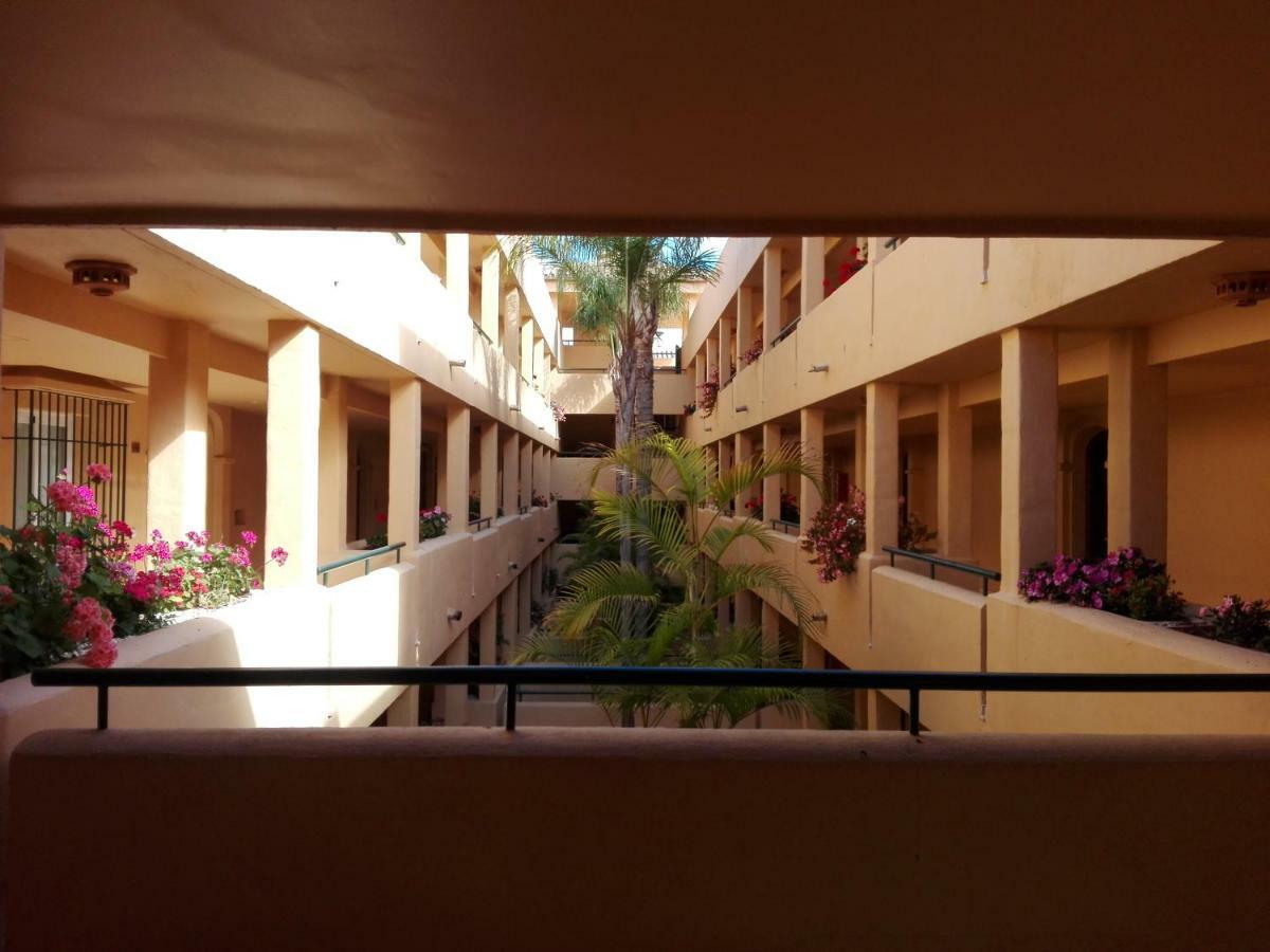 Apartamento En Los Patios De Santa Maria Golf มาร์เบยา ภายนอก รูปภาพ
